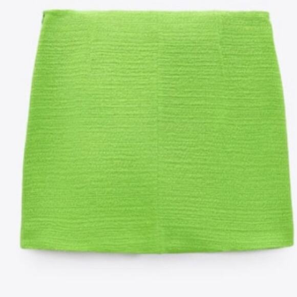 Zara Neon Green Textured Skirt Bloggers Favorite Size Medium and Large - Picture 5 of 6
